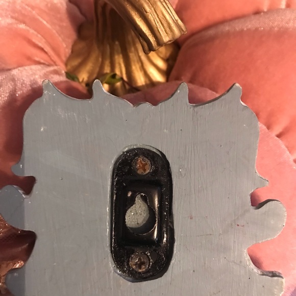 Precious vintage floral cracked tile Cross. - Picture 6 of 6